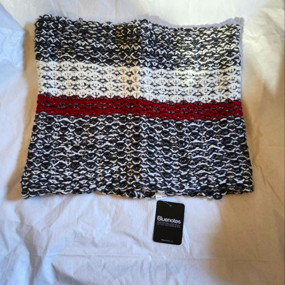 NWT Bluenotes Neck Scarf